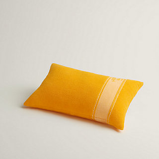 Yachting Uni beach pillow | Hermès UK